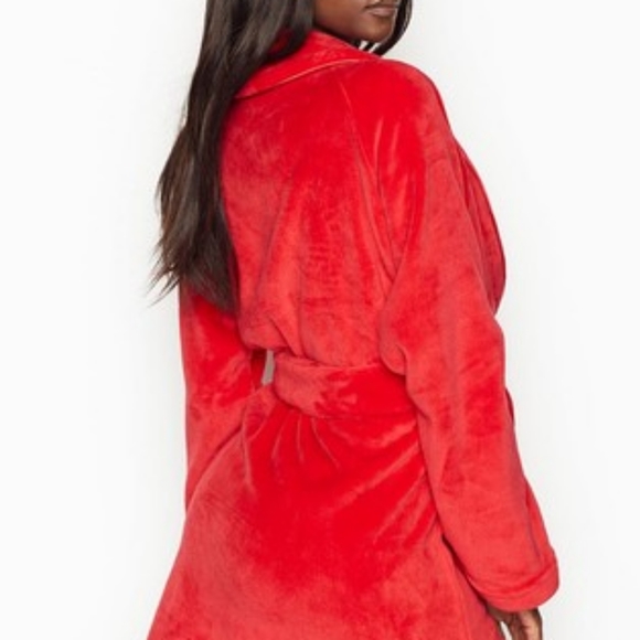 Victoria's Secret Logo Short Cozy Robe - Picture 2 of 6